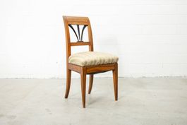 Antiker Biedermeier Stuhl mit gepolsterter Sitzfläche