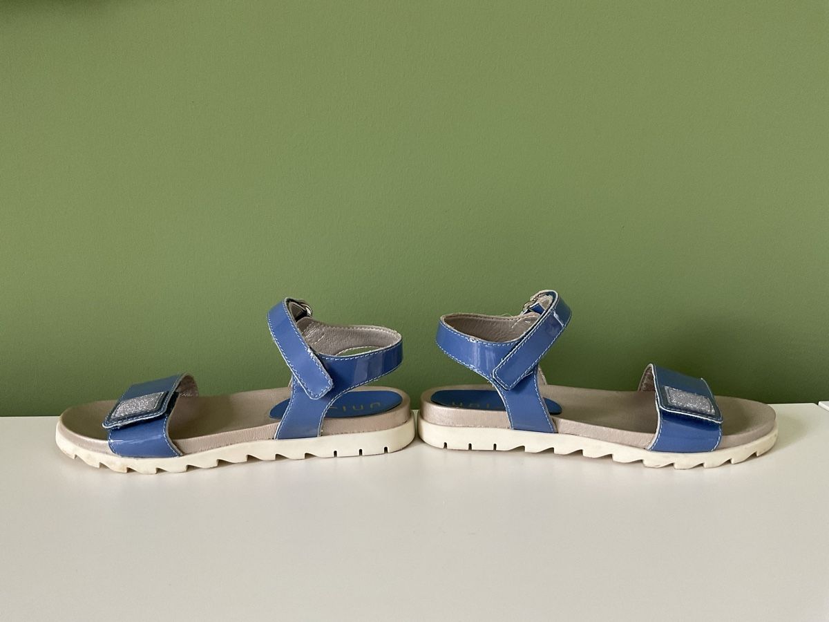 Unisa Schuhe für Mädchen: Lackleder Sandalen Mädchen Unisa Gr.33 – Neu (gemäss Beschreibung) aus Pfäffikon ZH von Ben0707 5