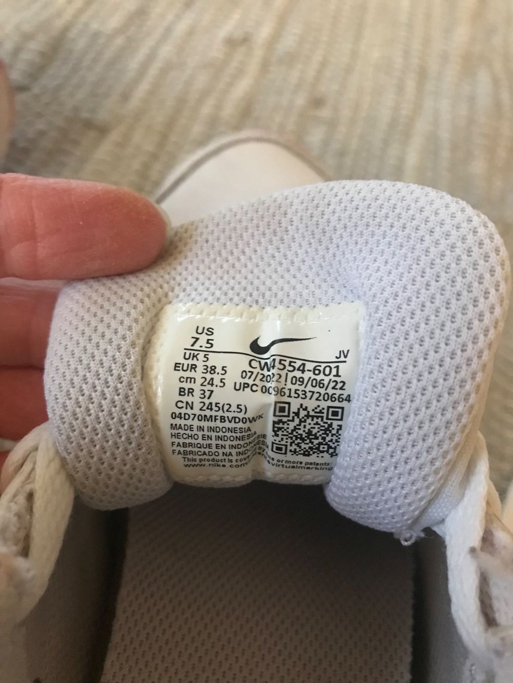 Nike Scarpe da donna: Nike Sneakers Gr. 38,5 – Usato da Affoltern am Albis venduto da variablend 4