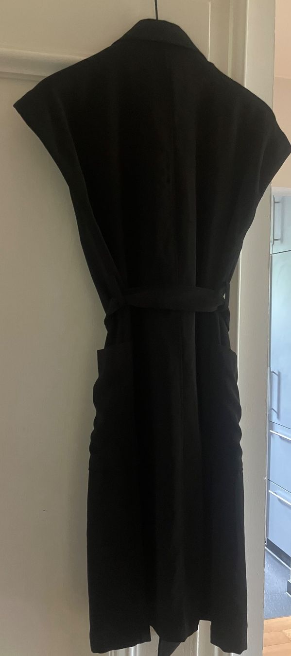 Zara Kleider: Robe Zara élégante – Neu (gemäss Beschreibung) aus Courtételle von ann_gv7r 1