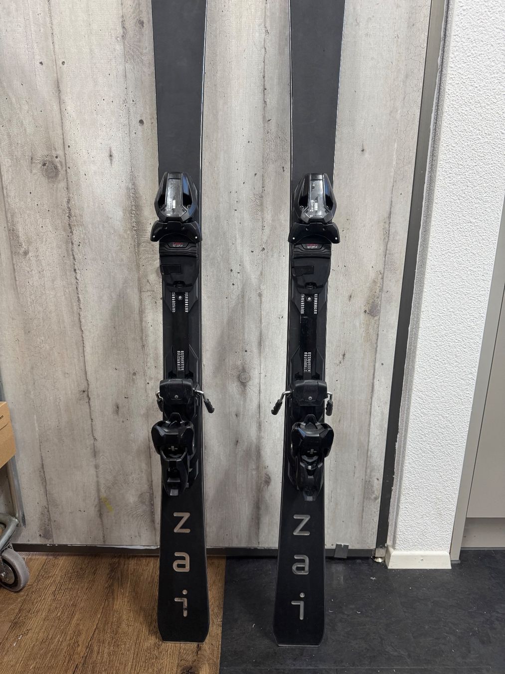 Zai Sci: ZAI Disruptor Black in 151 cm Länge + Bindung – Usato da Sursee venduto da rap_6ztg 2