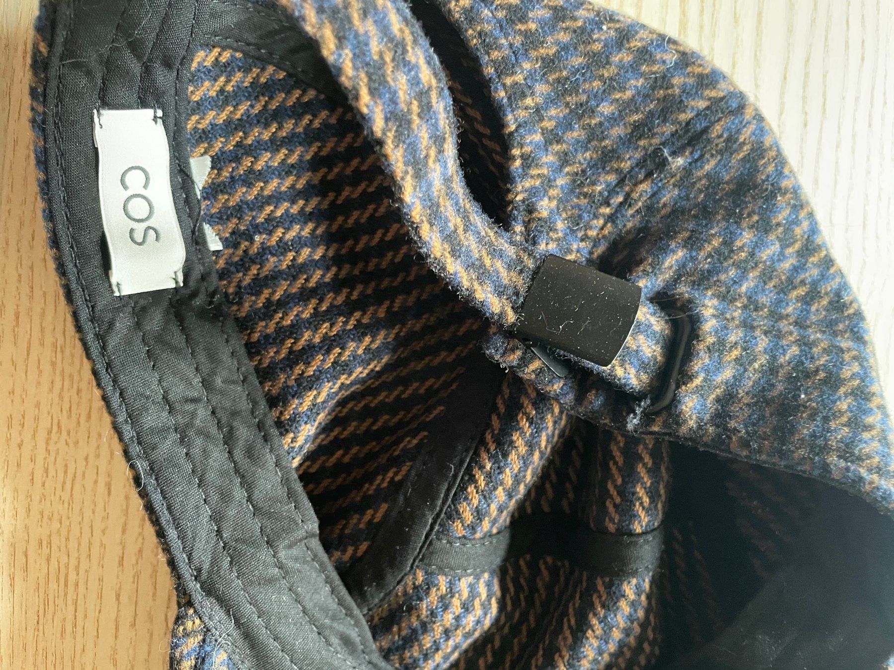 Cos Chapeaux, bonnets & casquettes: COS cap im Trend – D'occasion à Zürich par jandra01 2