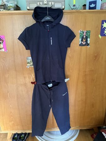 Reebok Trainingsanzug dunkelblau Grösse M guter Zustand