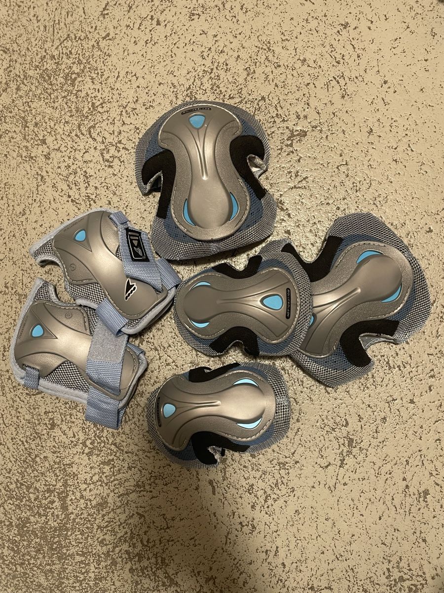 Pattini in linea & Pattini a rotelle: Inlineskates, Gr. 39,5 mit Schoner – Usato da Bern venduto da mic_z28w 2