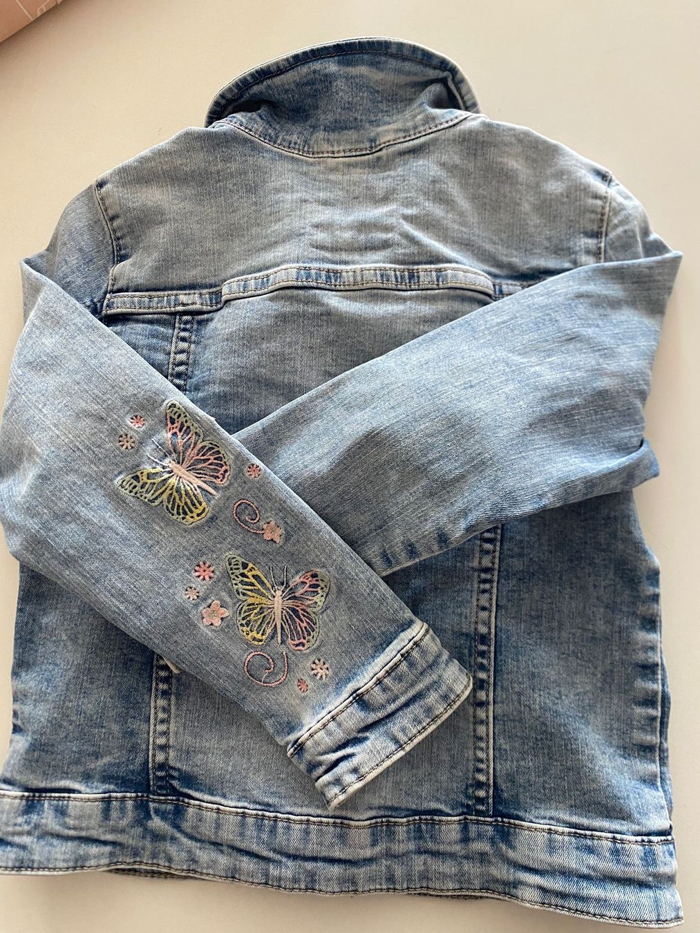 Giacche & Cappotti: Mädchen Jeansjacke Gr.122 – Usato da Herisau venduto da sen_8w8b 2