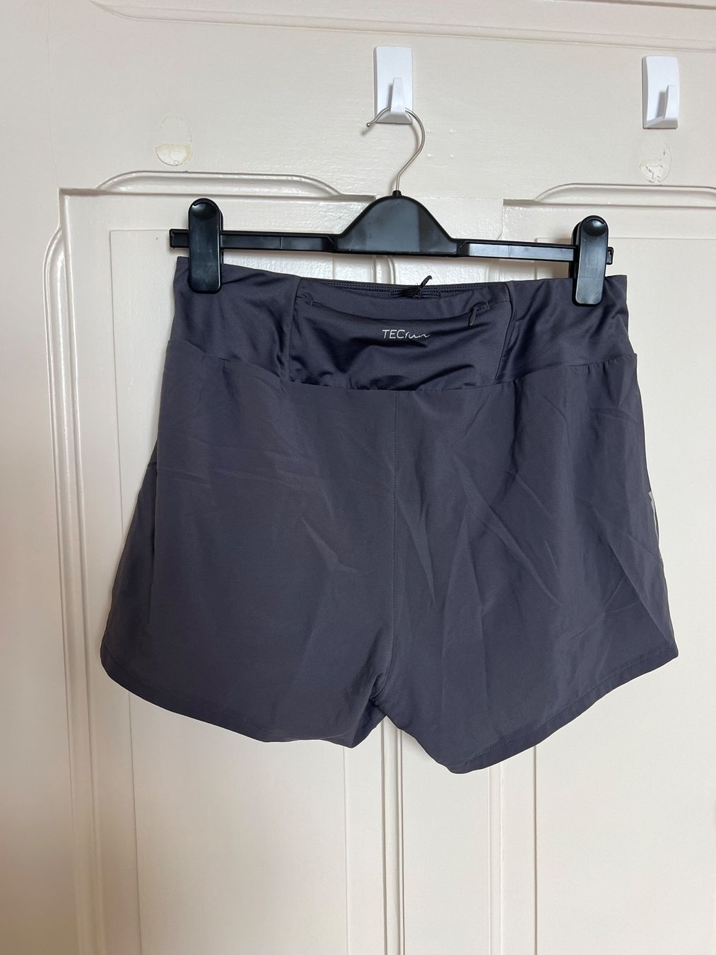 Hosen: Short de sport Pro Touche 40 – Gebraucht aus Neuchâtel von Thesebootsaremadeforwalking 1