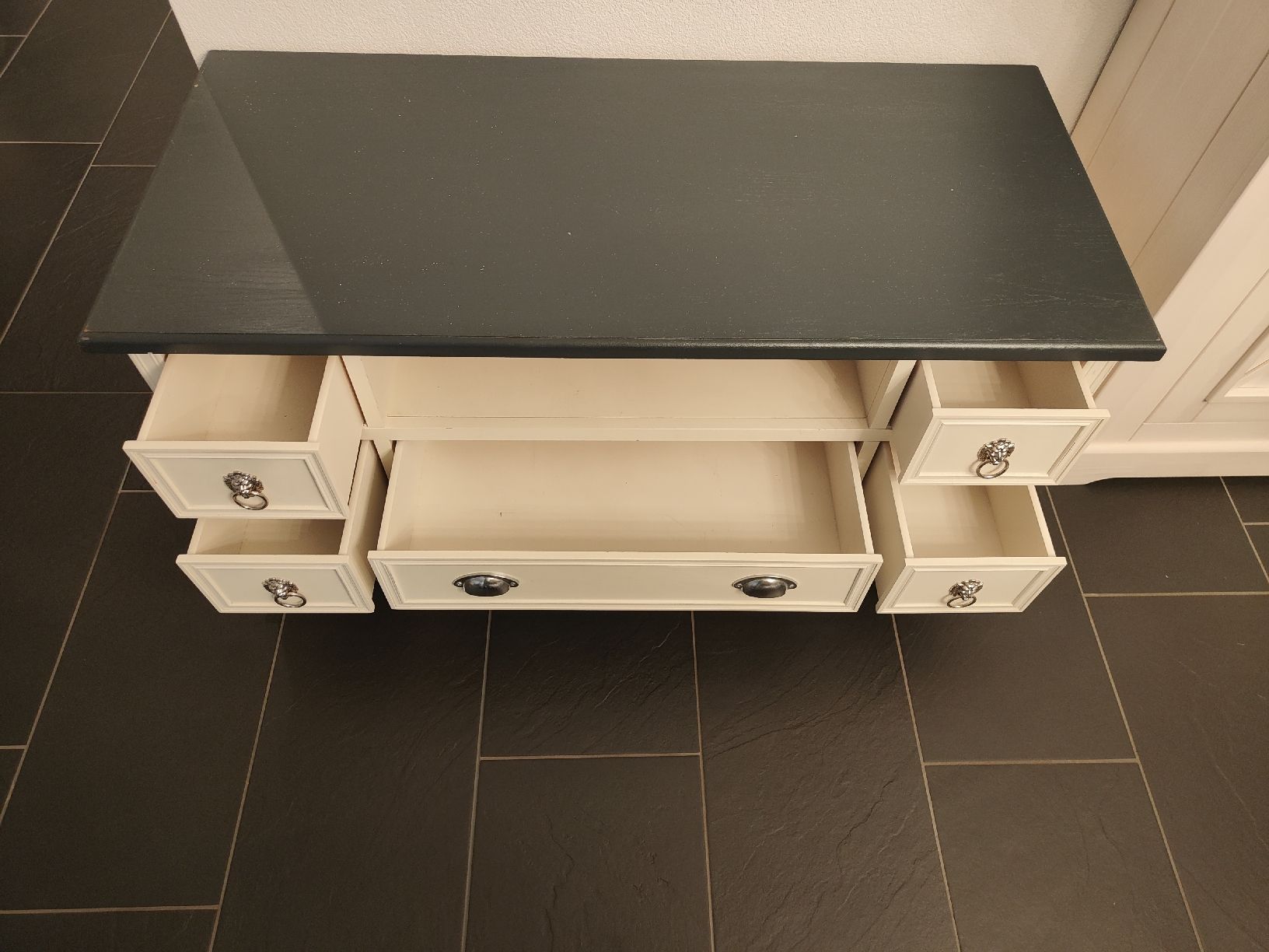 Mobili TV: Rustikaler TV-Tisch / Sideboard mit Schubladen und Ablage – Usato da Emmen venduto da Mocck 3