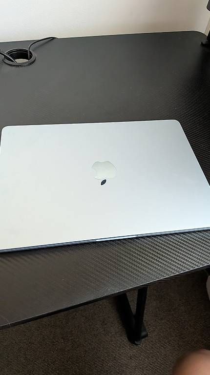 Apple Notebook: M4 Macbook Air 2025 - 256 GB, 13" – Usato da Nesslau venduto da lsc_fxt2 3
