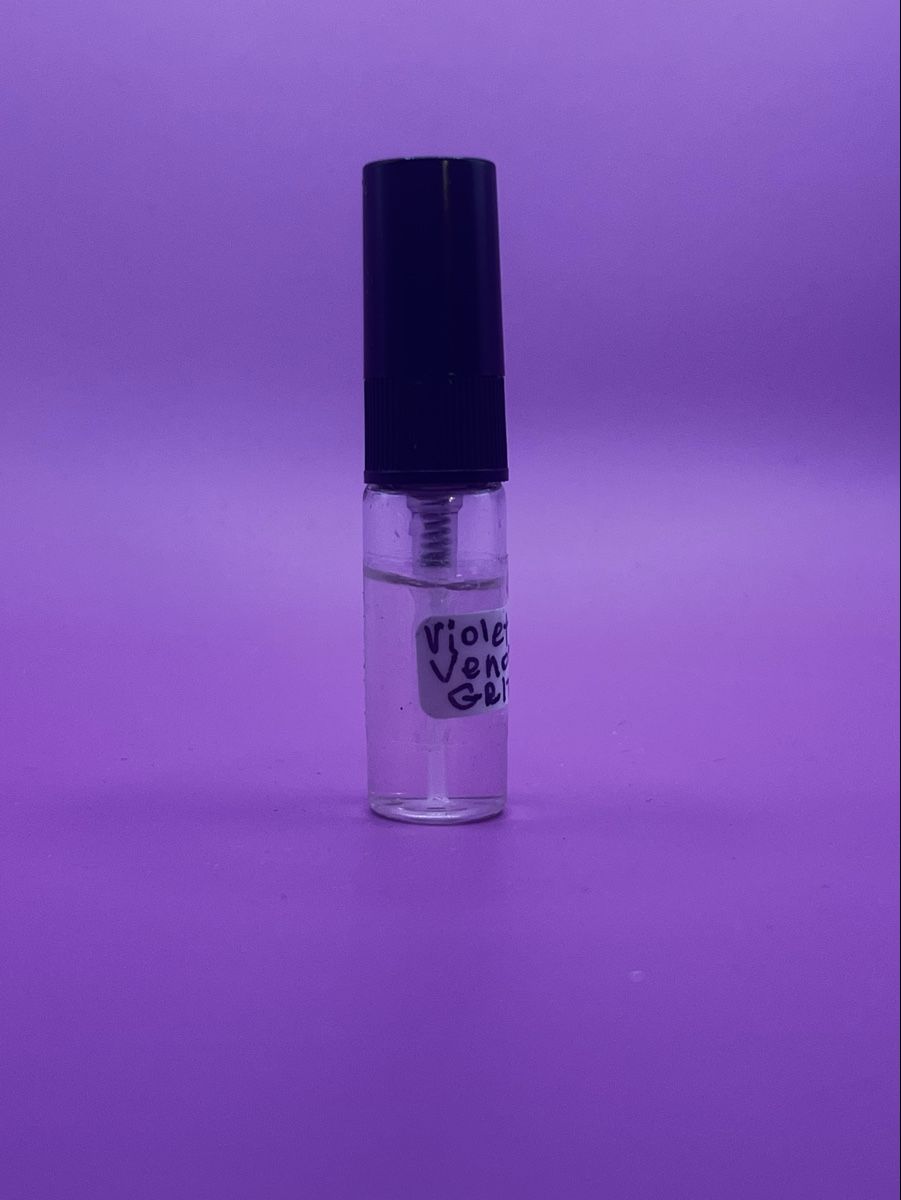 Profumi & Eau de Toilette: NICHE - 3ml EXDP Violet Venom by Gritti – Usato da Genève venduto da StaceyH 1