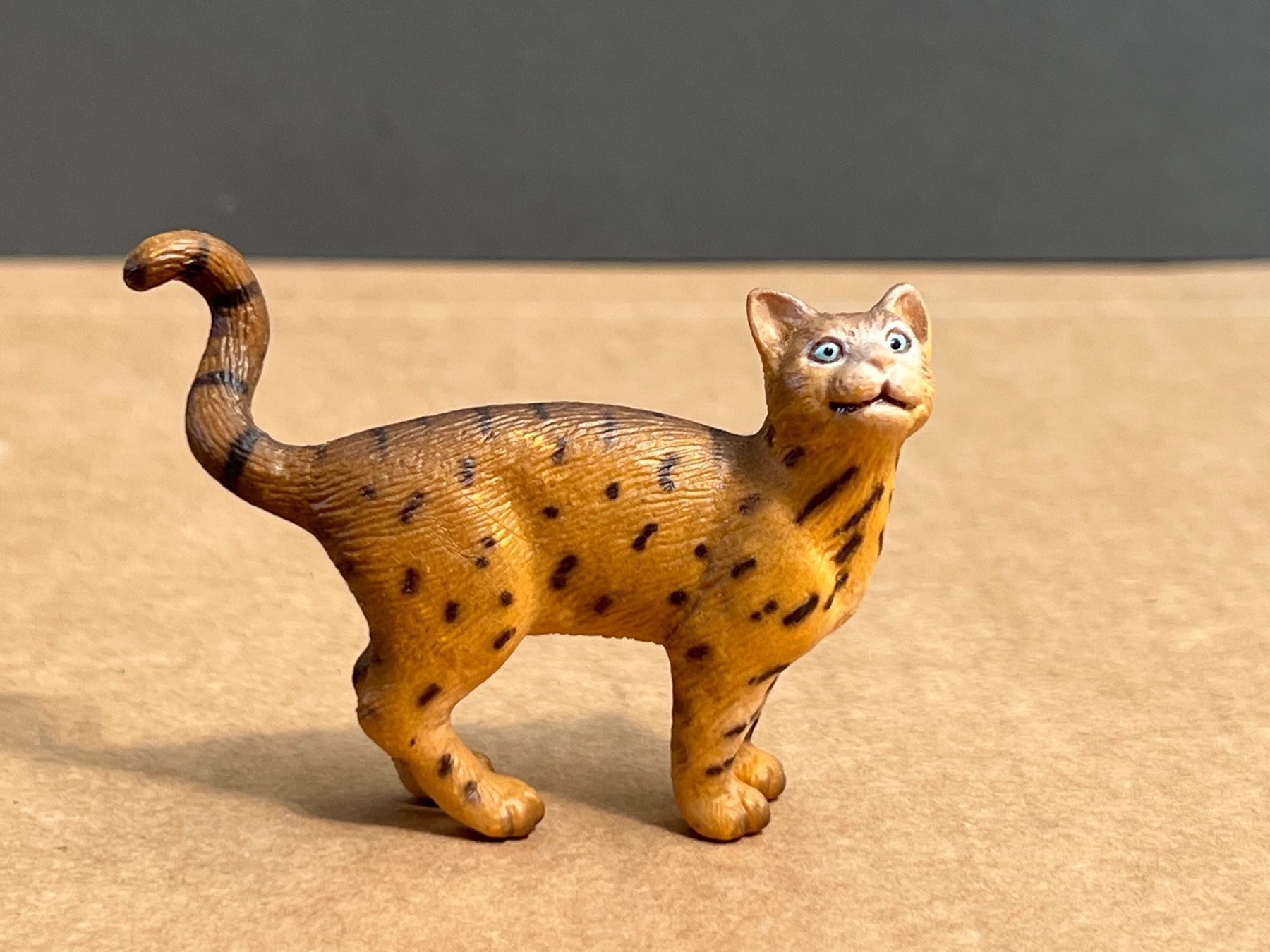 Schleich Statuette: Schleich 16654 Bengal Katze Bengalkatze – Usato da Ennetbaden venduto da mapa05