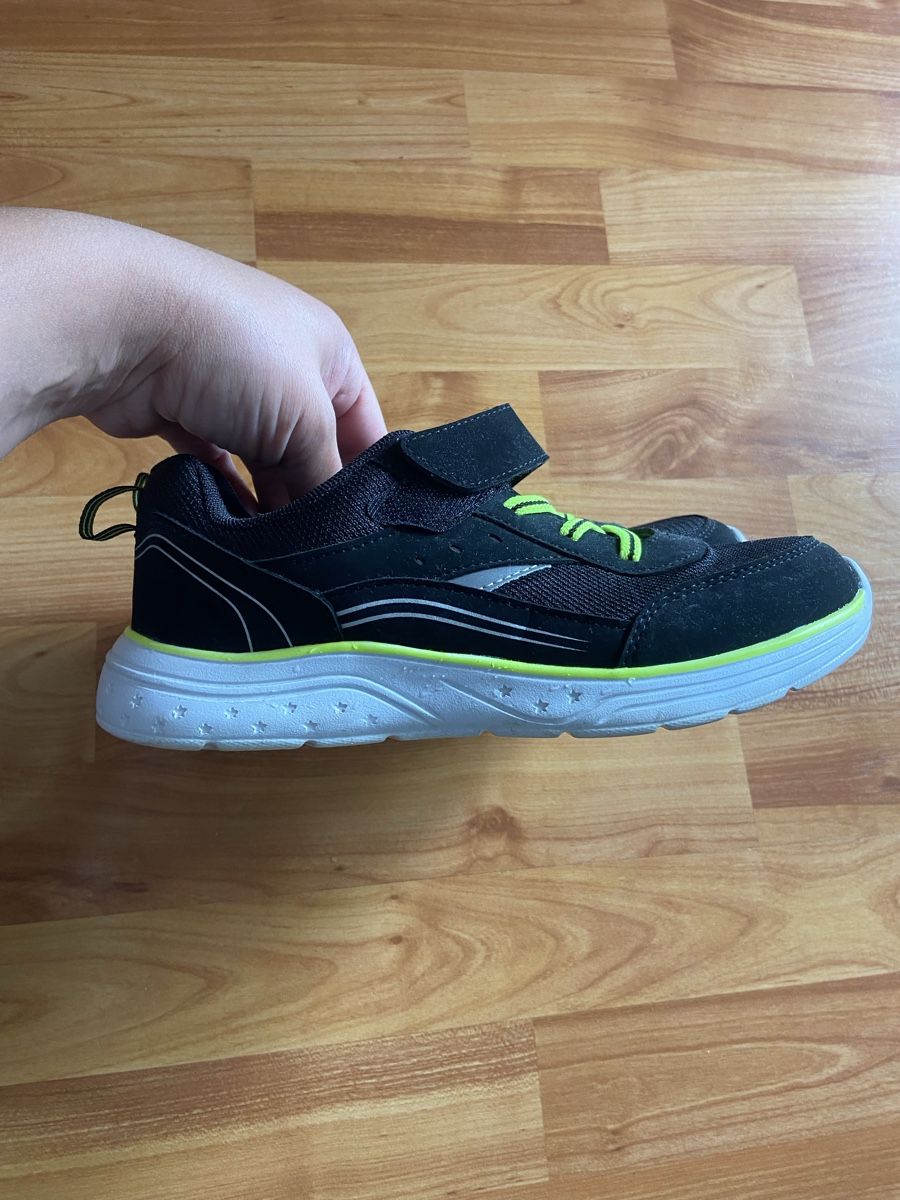 Dosenbach Scarpe per ragazzi: Turnschuh Schwarz Gr.36 – Usato da Amriswil venduto da Bobbel-Zauber 3