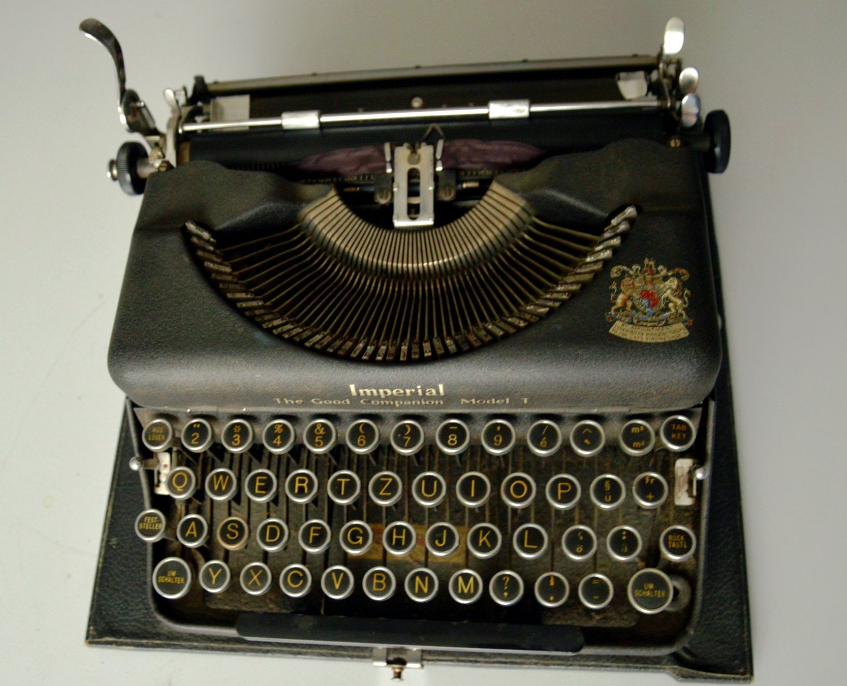 Macchine da scrivere: Antike Kofferschreibmaschine Imperial – Usato da Geroldswil venduto da K_42