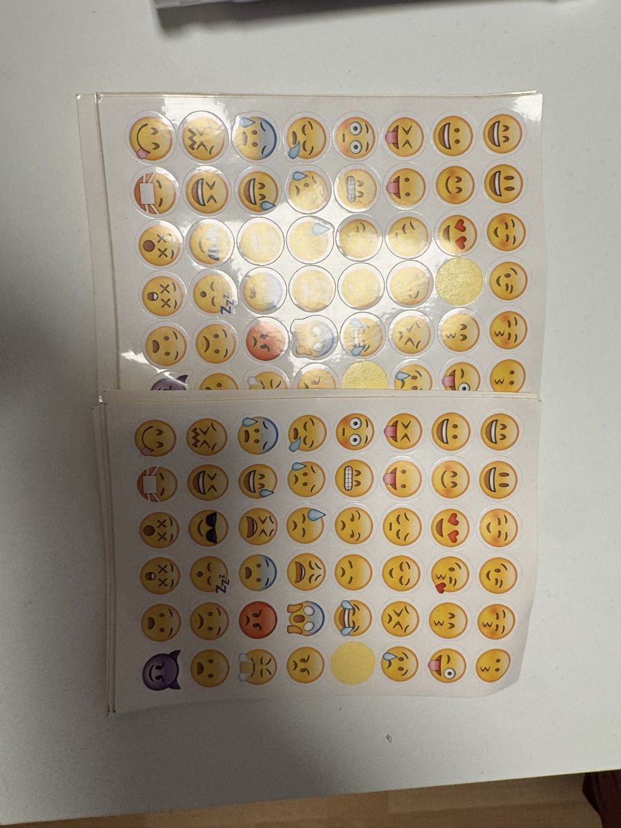 Kit bricolage: Bastelmaterialien: Acrylfarben, Sticker, Sternli-Konfetti – Usato da Heiden venduto da Sarah139 1