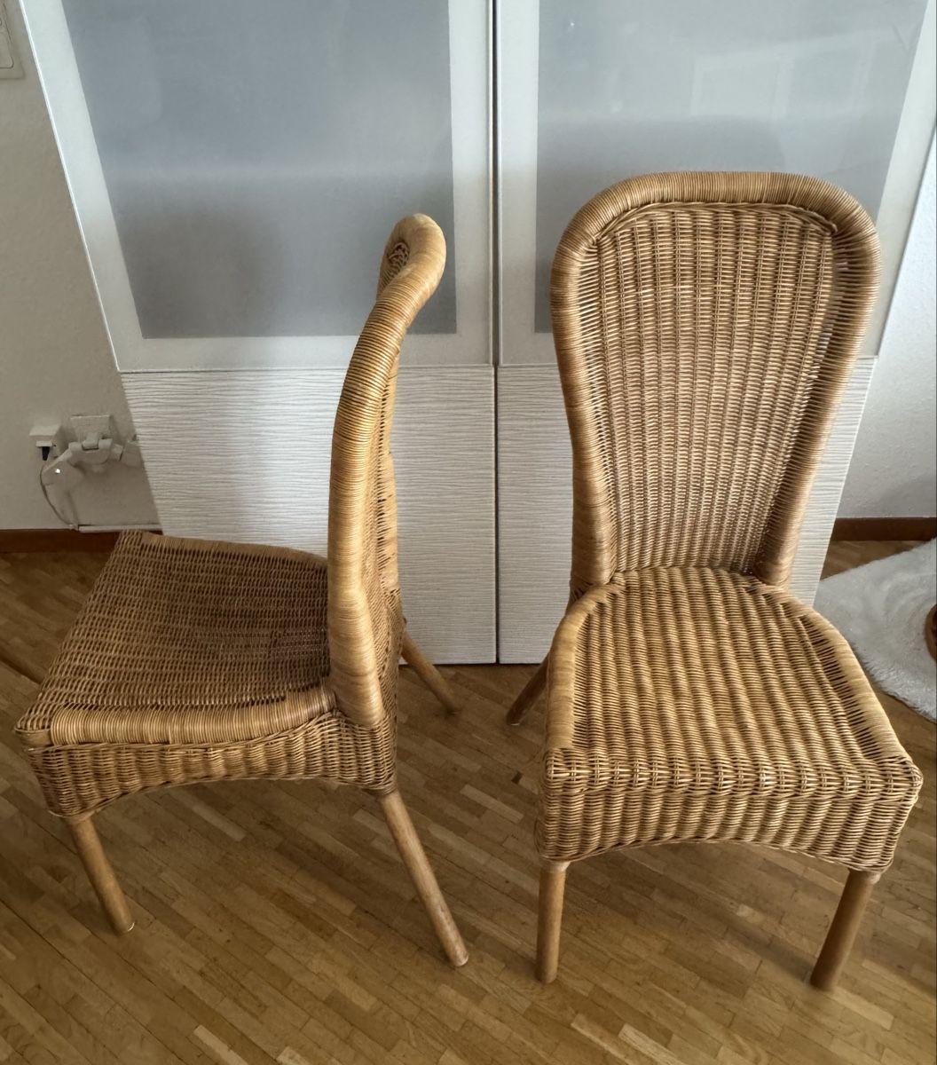 Sedie: Lot de 4 chaises en bois – Usato da Genève venduto da AS27 2