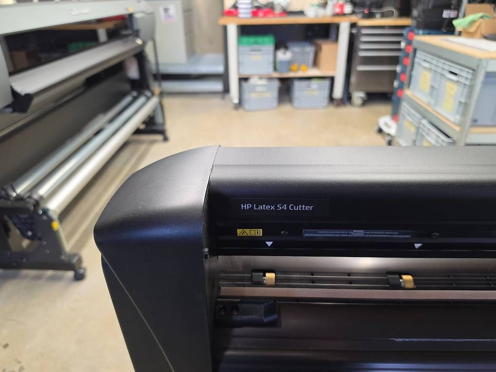 Hewlett Packard Drucker: Plotter de découpe HP Latex 54  année 2023  2'500.- – Gebraucht aus Sullens von ste_vvv8 1