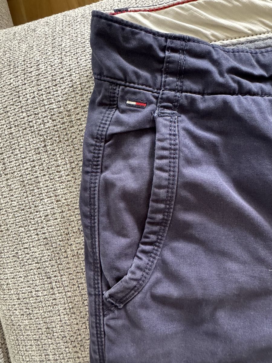 Tommy Hilfiger Pantaloni: Shorts Hilfiger Denim Grösse 31 – Usato da Regensdorf venduto da scheissspiel 2