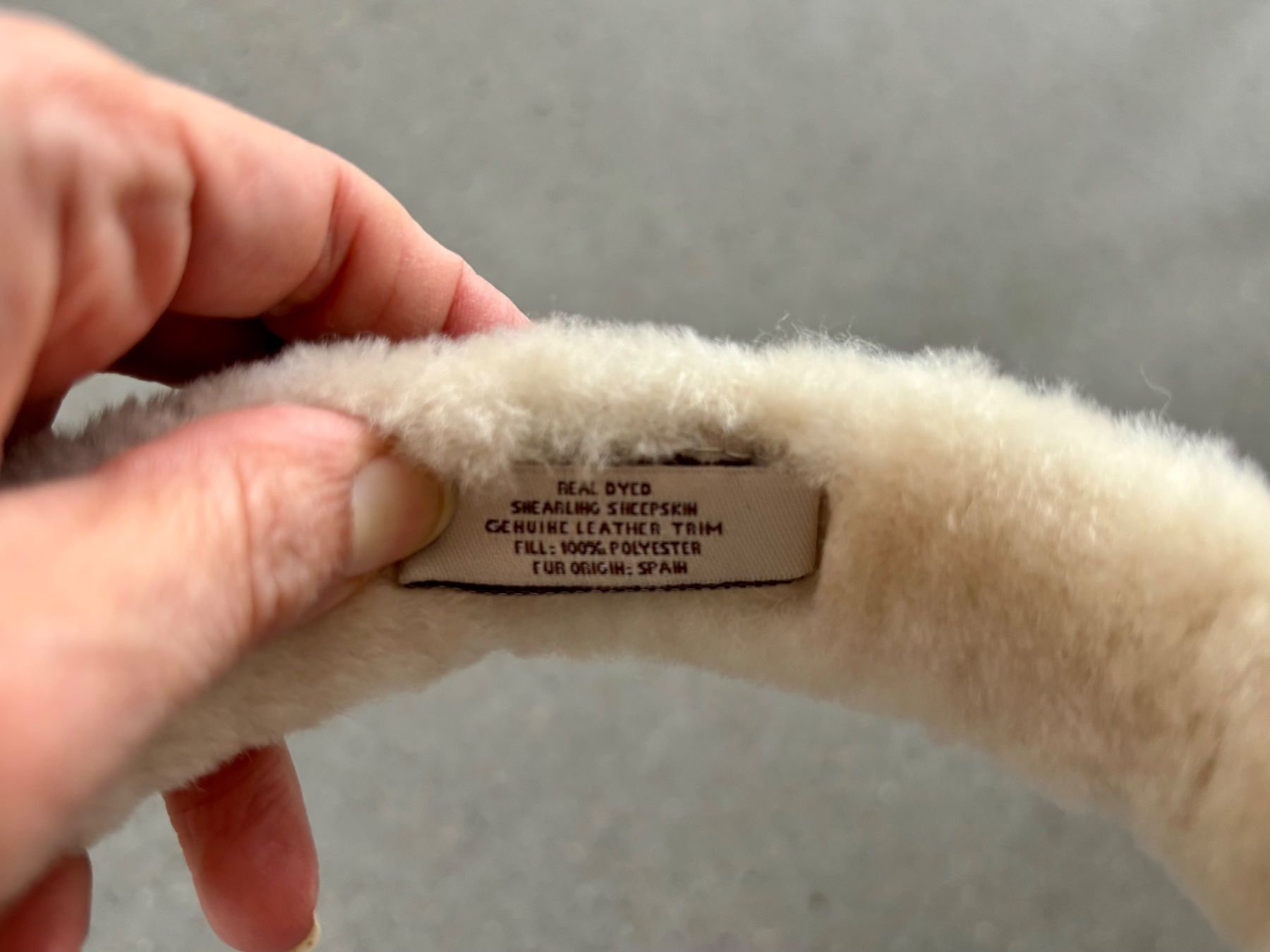 Ugg Copricapi, berretti & cappellini: UGG Ohrenwärmer, wie neu – Usato da Heerbrugg venduto da delpietro 4