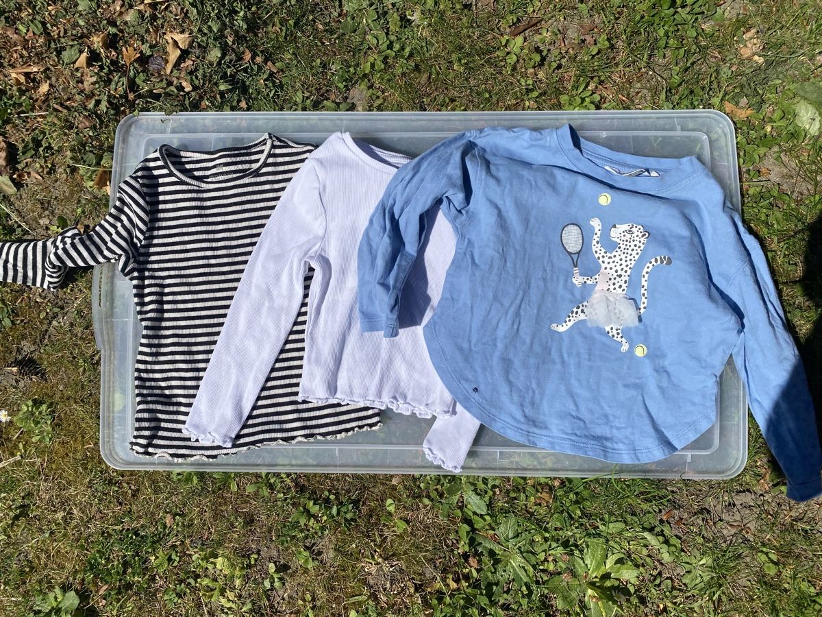 Lotti & Set di vestiti: Kleiderpaket 16-teilig 98/104 – Usato da Pieterlen venduto da joanabla 3