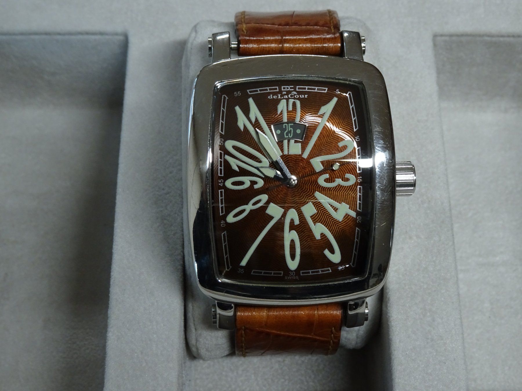 Orologi: deLaCour Quarzuhr Limited Edition – Usato da Winterthur venduto da Sintoras01