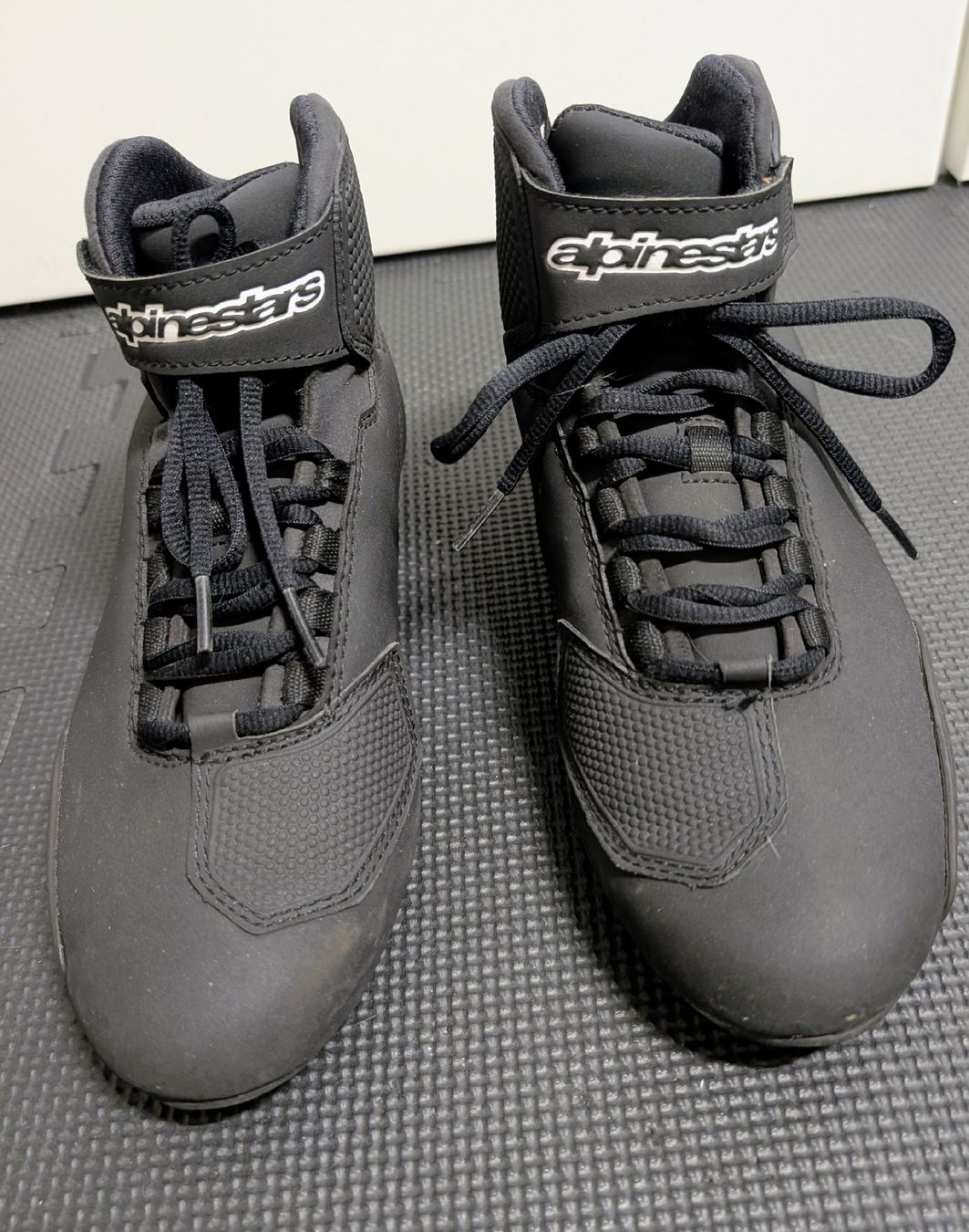Alpinestars Scarpe da donna: Alpinestars Motorradstiefel Grösse 38 – Usato da Rheineck venduto da den_q2zy