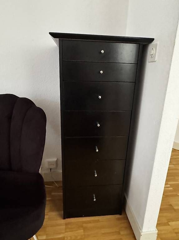 Commodes: Urgent Ensemble fauteuil et commode chiffonnier  – Neuf avec emballage d'origine à Onex par Shoppingchic 1
