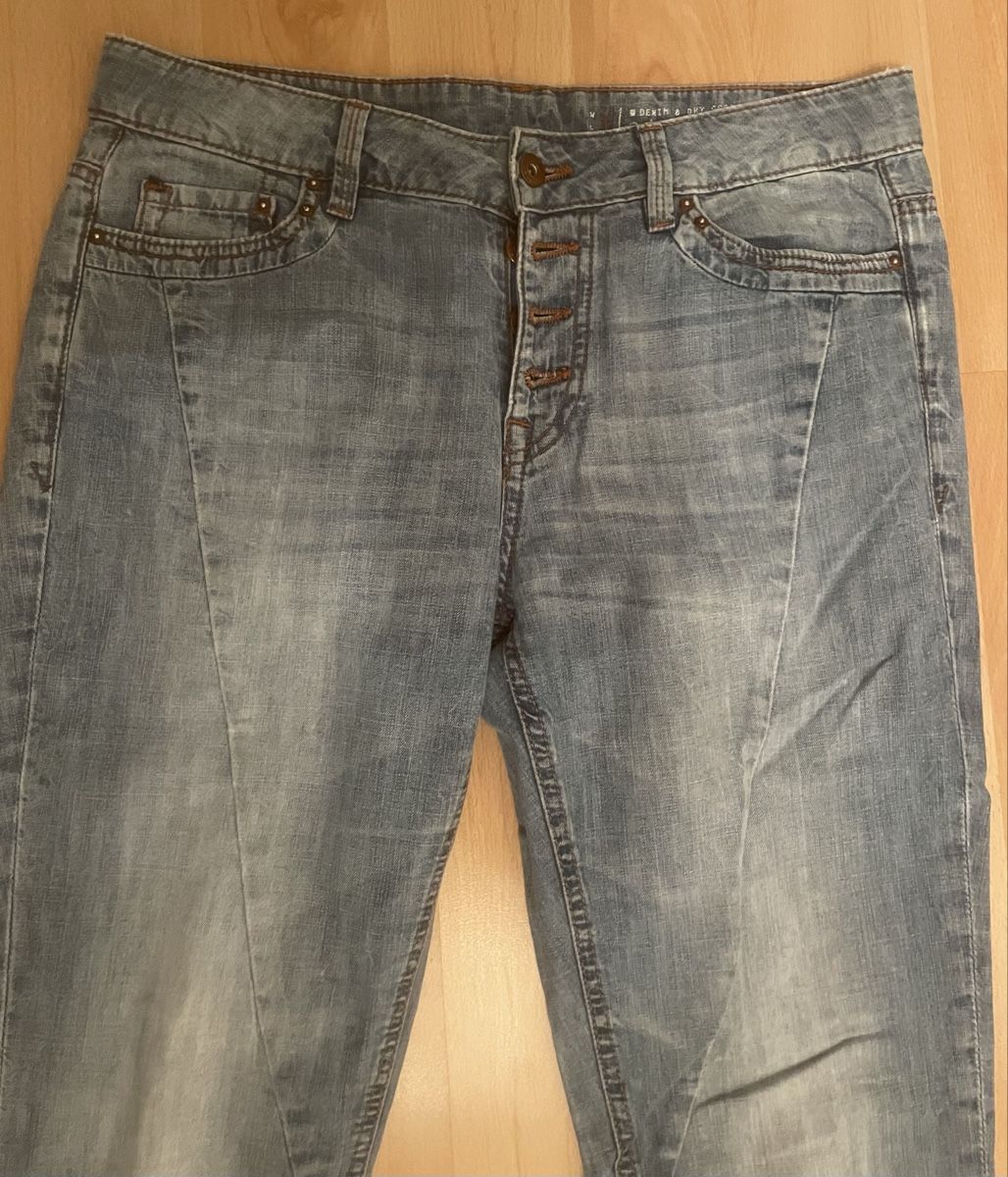 Esprit Jeans: EDC Jeans 28/32 hellblau, Knopfleiste – Usato da Schaffhausen venduto da marakesch41 1