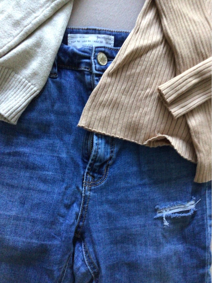 Stradivarius Lotti di vestiti: 3tlg. Jeans mit 2 Pulli Gr. 38 – Usato da Steffisburg venduto da lar_x57s 1