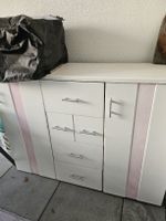 Gratis Schrank, Kommode