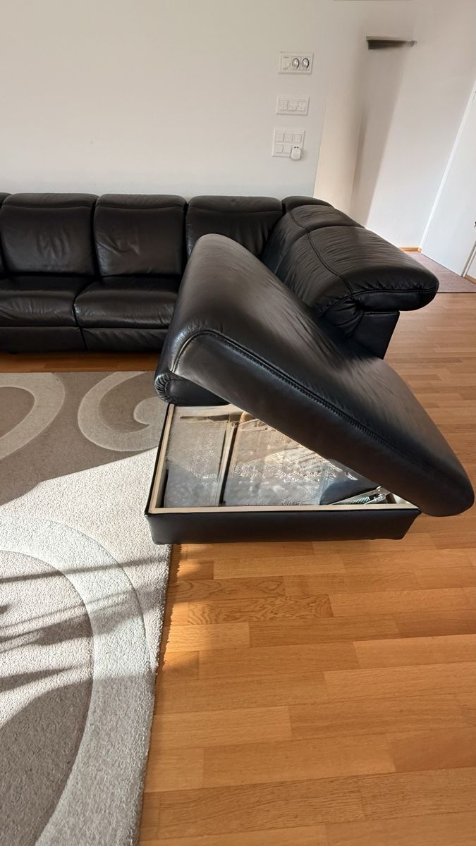 Divani: Himola schwarze Leder Sofa mit Bettfunktion – Usato da St. Gallen venduto da SYu_1122 3