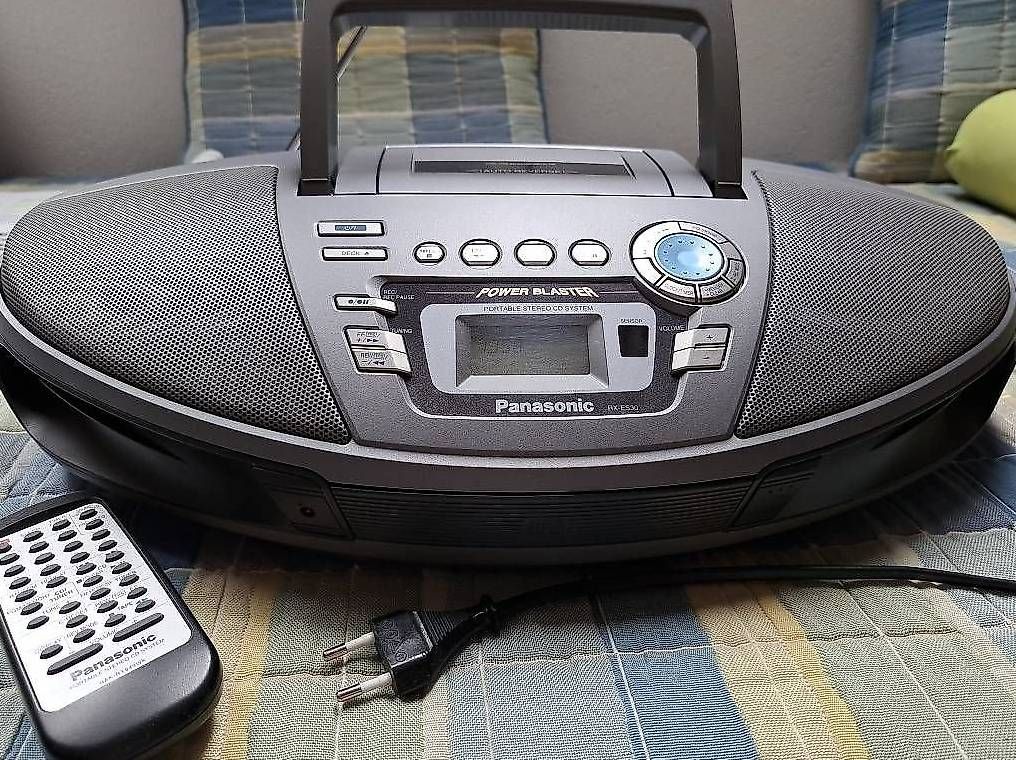 Panasonic Tragbarer Mediaplayer: PANASONIC STEREO CD-CC AUTO REVERSE m. FB – Gebraucht aus Effretikon von evasion62