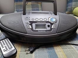 PANASONIC STEREO CD-CC AUTO REVERSE m. FB