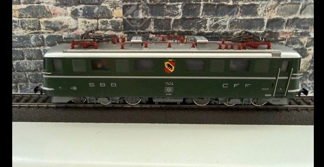 Märklin Modellini di ferrovie: Märklin H0 SBB  Ae 6/6  Bern – Usato da Altdorf UR venduto da modellbau-widmer 5