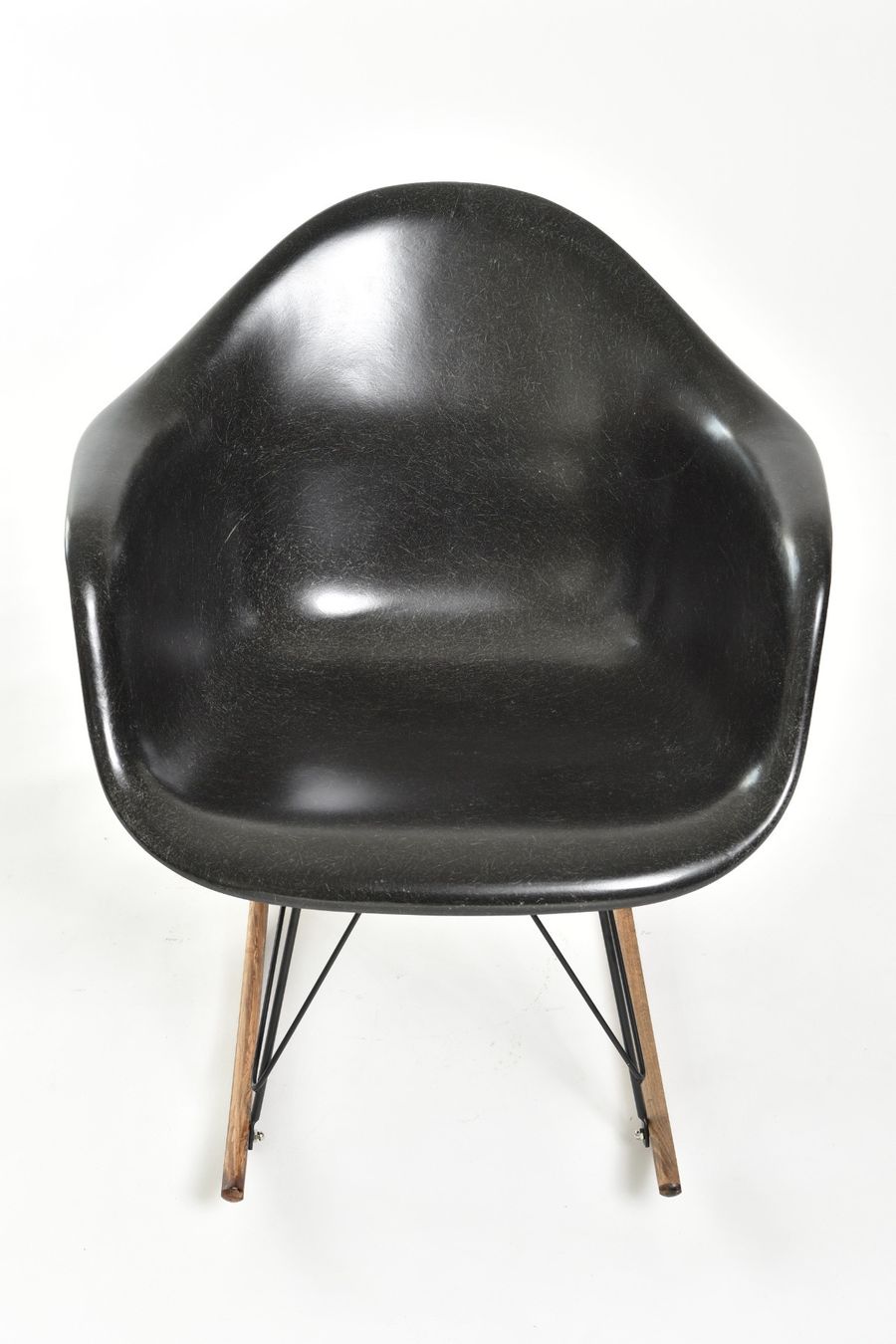 Vitra Sedie: Charles & Ray Eames Rocking Chair – Usato da Zürich venduto da IndividumCH 3