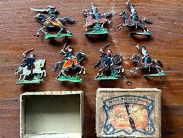 Blei- Zinnsoldaten in orig. Schachtel Reitertruppe antik