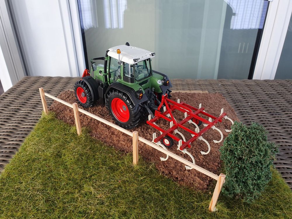 Diorama 1:32 Landwirtschaft Acker Zaun Wiese passt zu Fendt | Kaufen