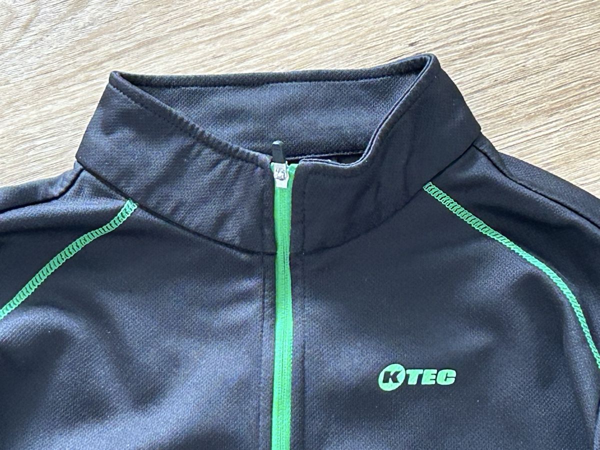 Maglioni & Felpe: K-Tec Pullover Kinder Grösse 152 Schwarz Polyester guter Zus – Usato da Wolhusen venduto da eve_m6cg 2