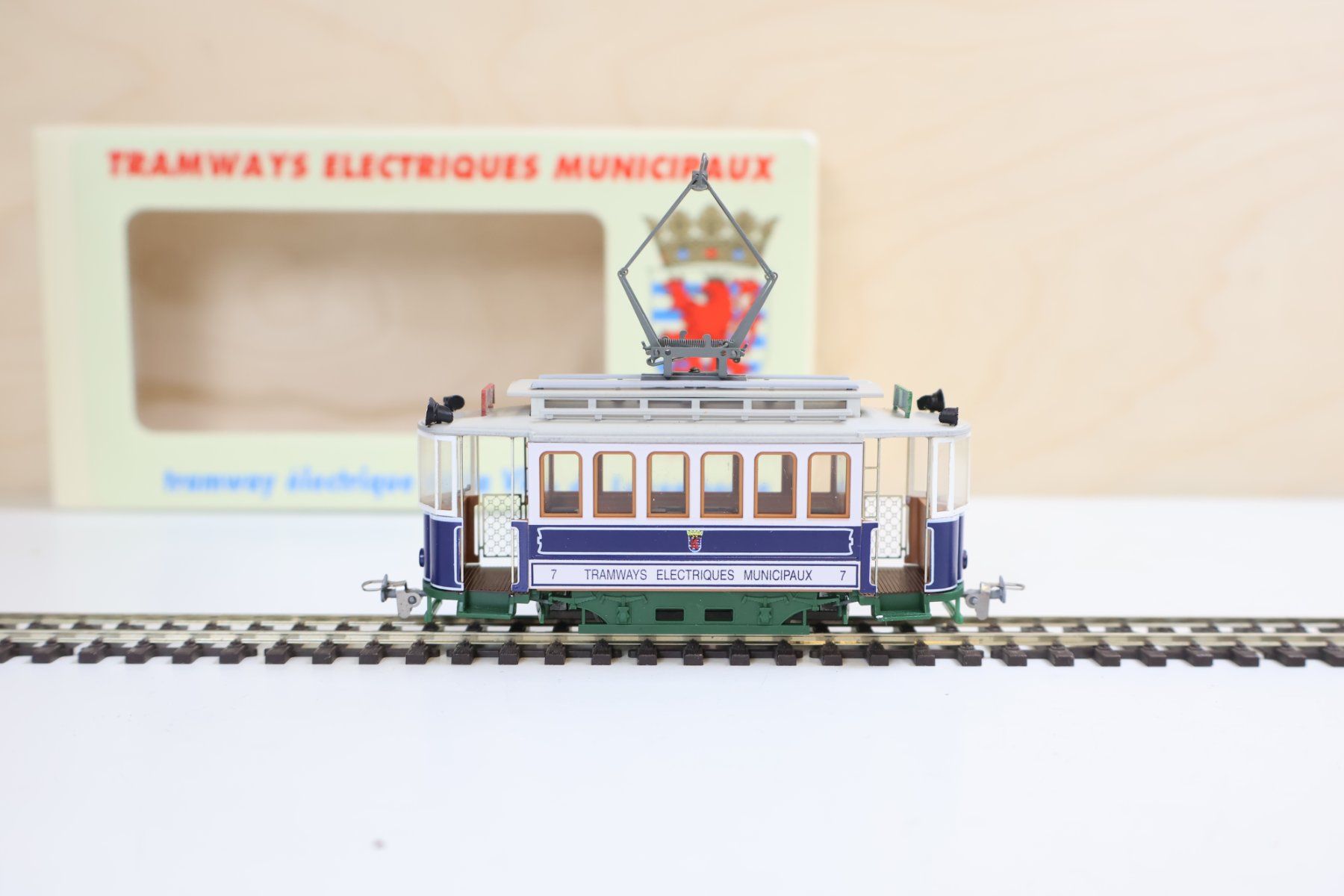 Modelleisenbahnen: H0m DC Strassenbahn Tram - mit Motor – Gebraucht aus Winterthur von  5