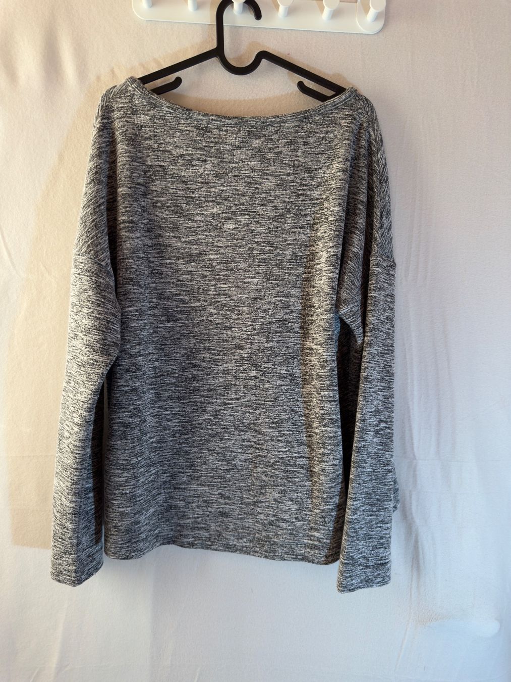Pullover & Sweatshirts: Grauer Pullover vorn Amisu Gr. L – Gebraucht aus Grosswangen von second_hand_dress 7