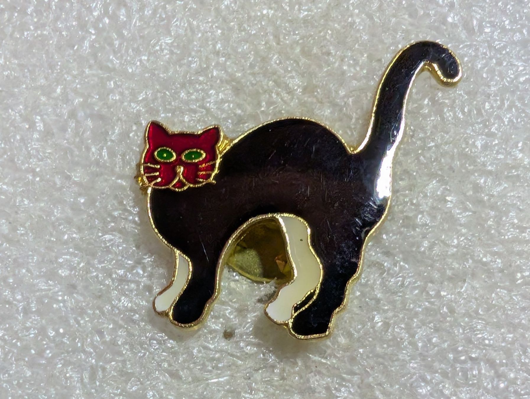 Plaketten & Abzeichen: Ansteckpin 157: Katze – Gebraucht aus Oppligen von Pin-Fall-Shop