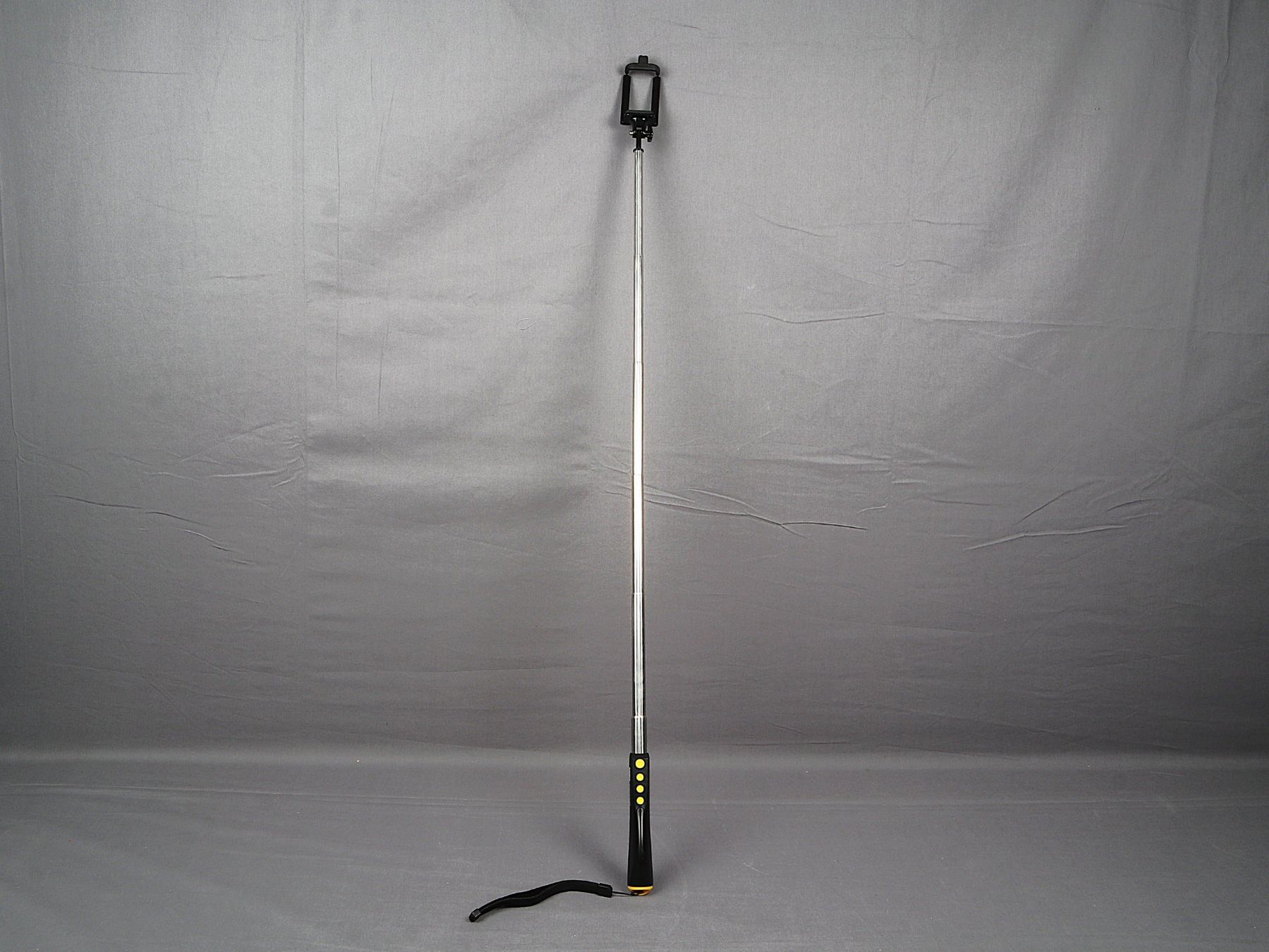 Halterungen: REMAX Selfie Stick Black – Gebraucht aus Steinen von Restwert_Steinen 2