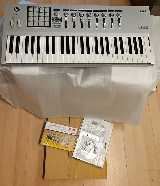 Strumenti musicali: KORG Kontrol 49 midi-Kontroller – Usato da Rorschach venduto da Crossfire34343 2