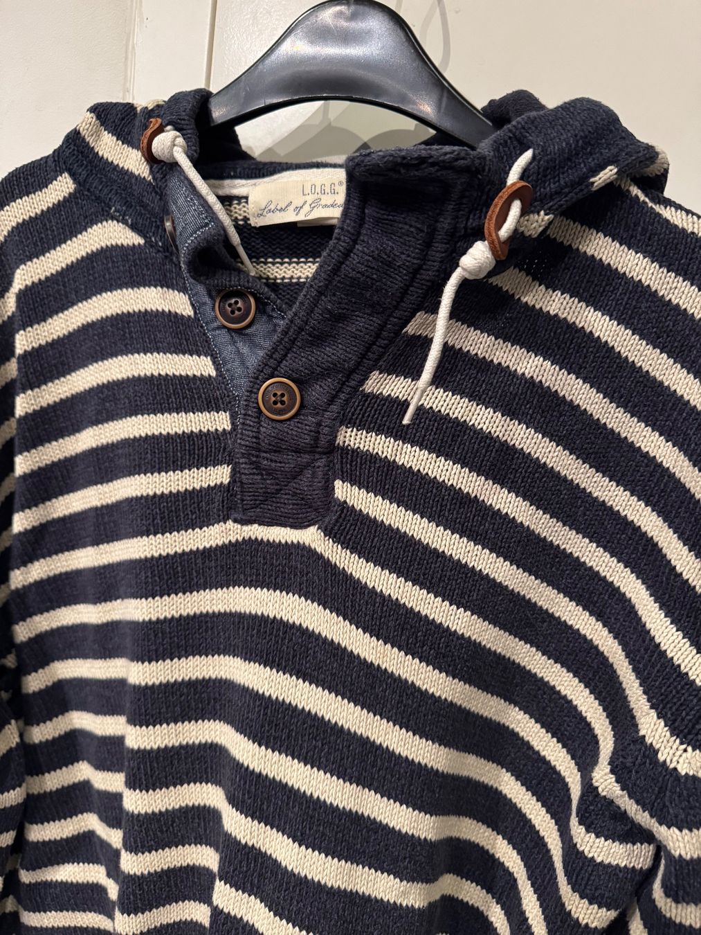 H&M Pullover & Sweatshirts: Gestreifter H&M Pulli – Gebraucht aus Rudolfstetten von krach 1
