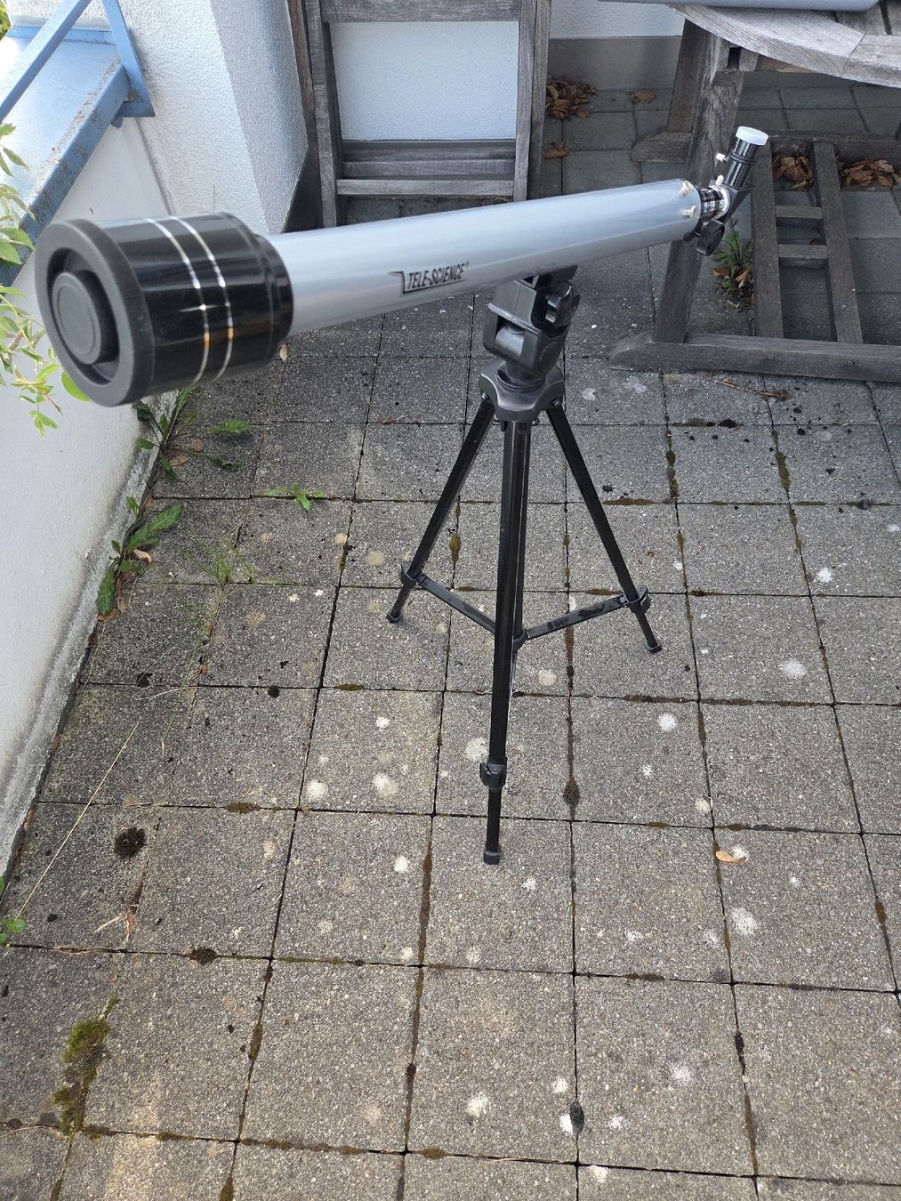 Telescopi: Tele-Science Einsteiger-Teleskop inkl. Stativ & Koffer – Nuovo (secondo la descrizione) da Langnau am Albis venduto da SamuOderSo