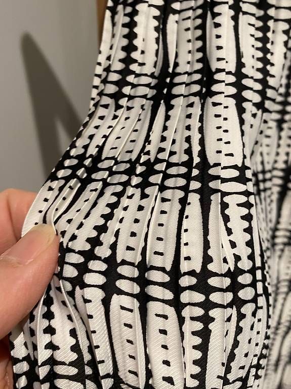 Benetton Gonne: Benetton Rock schwarz weiss S – Usato da Oberrohrdorf venduto da Desteny1 1