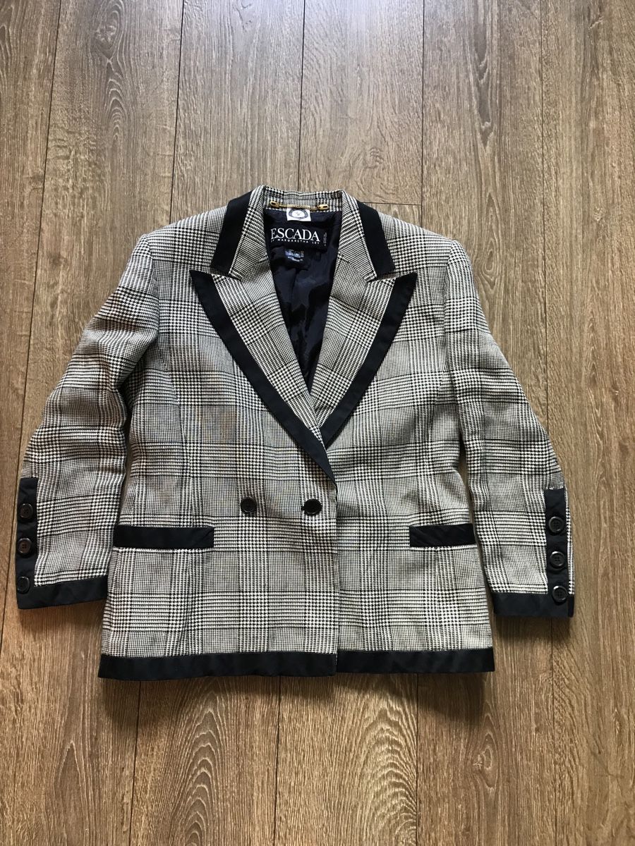 Escada Completi & Tailleur: Escada blazer en lin taille 38 – Usato da Grimisuat venduto da eliseba88