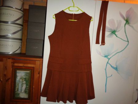 *** hübsches Kleid *** / mit Gürtel / Neu