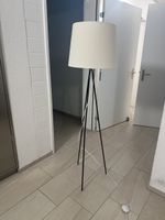 Stehlampe, Tripod Design, Stoffschirm