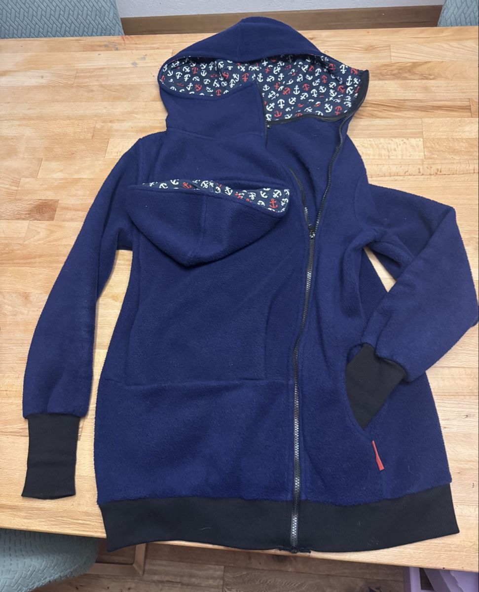 Vestes: Fleece Tragejacke Gr S – D'occasion à Oberuzwil par Schuhe140