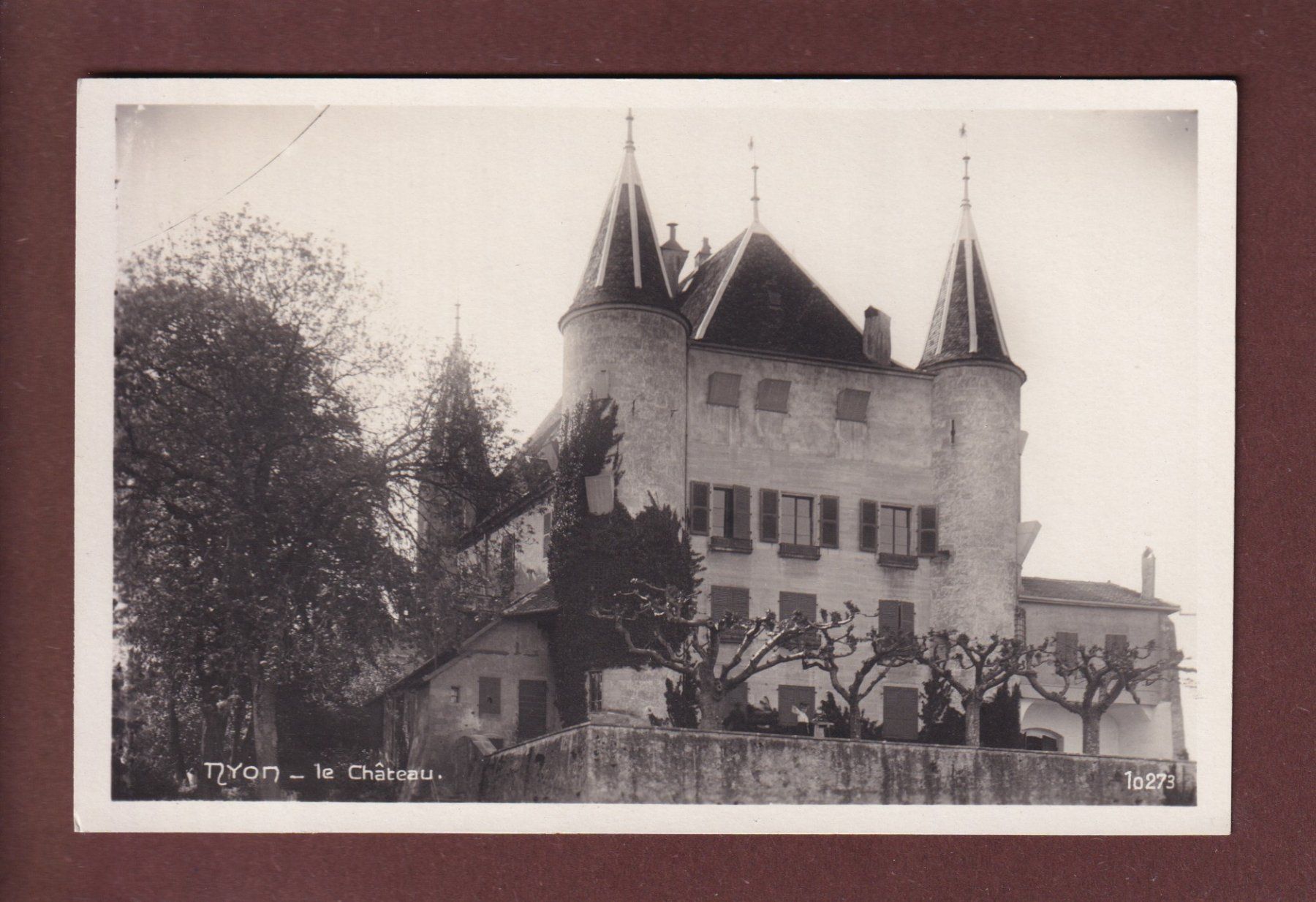 Cartoline postali: NYON - Le Château – Usato da Pully venduto da nicecards