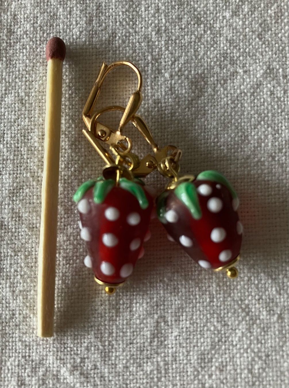 Boucles d'oreille: Erdbeerohrringe – Neuf (Voir description) à Zürich par aannnnaa48